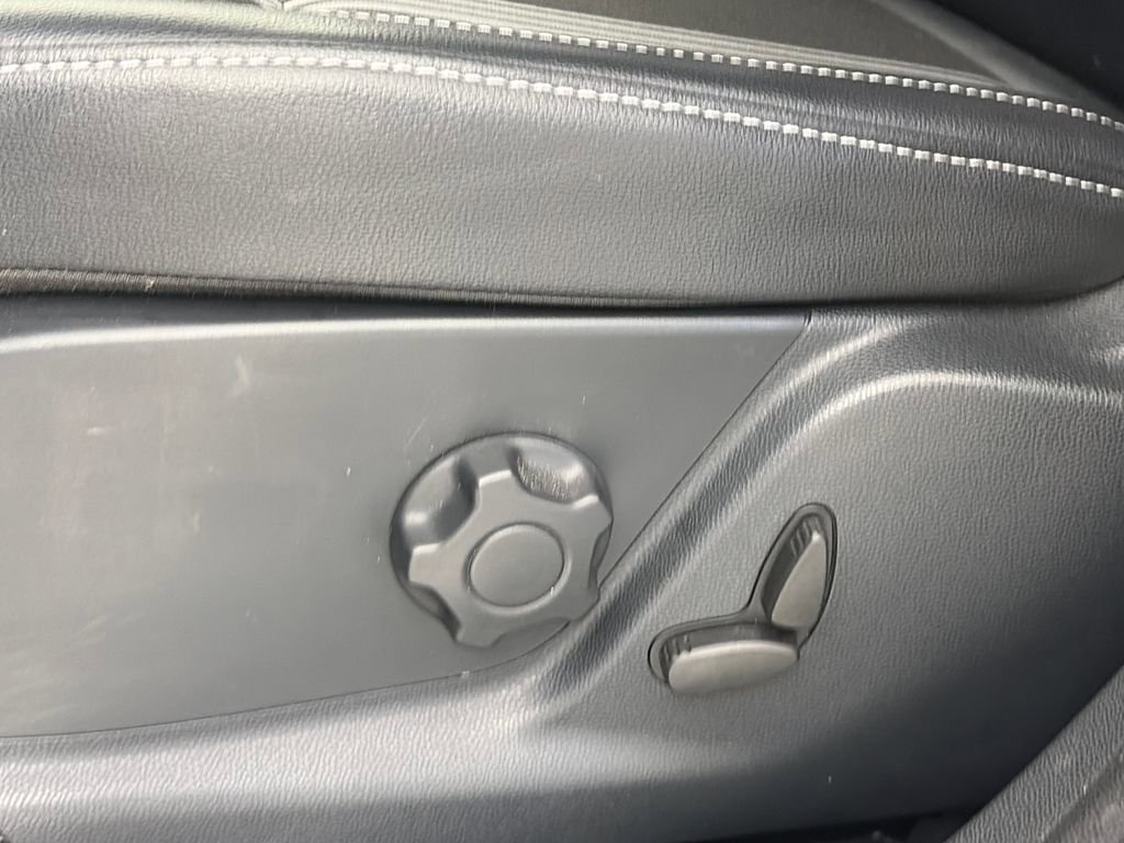 Used 2019 Ford EcoSport SES w/ SES Black Appearance Package image 26