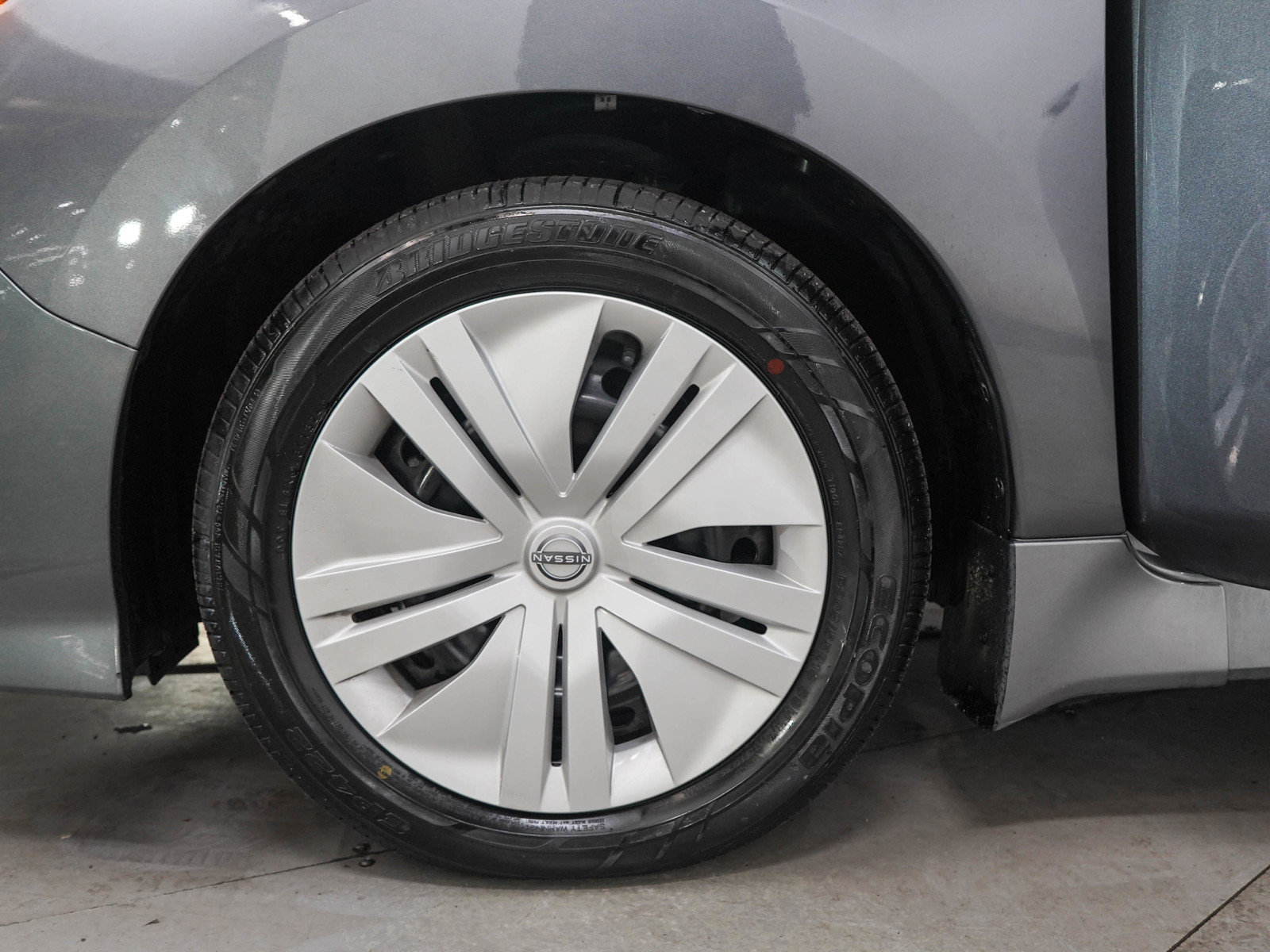 Used 2025 Nissan Leaf S FWD image 27