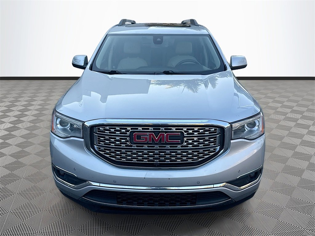 Used 2017 GMC Acadia Denali w/ Technology Package image 2