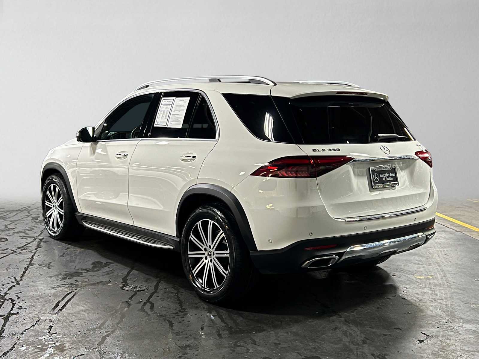 Certified 2024 Mercedes-Benz GLE 350 4MATIC image 5