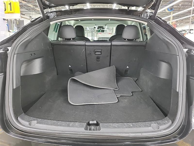 Used 2021 Tesla Model Y Performance image 6