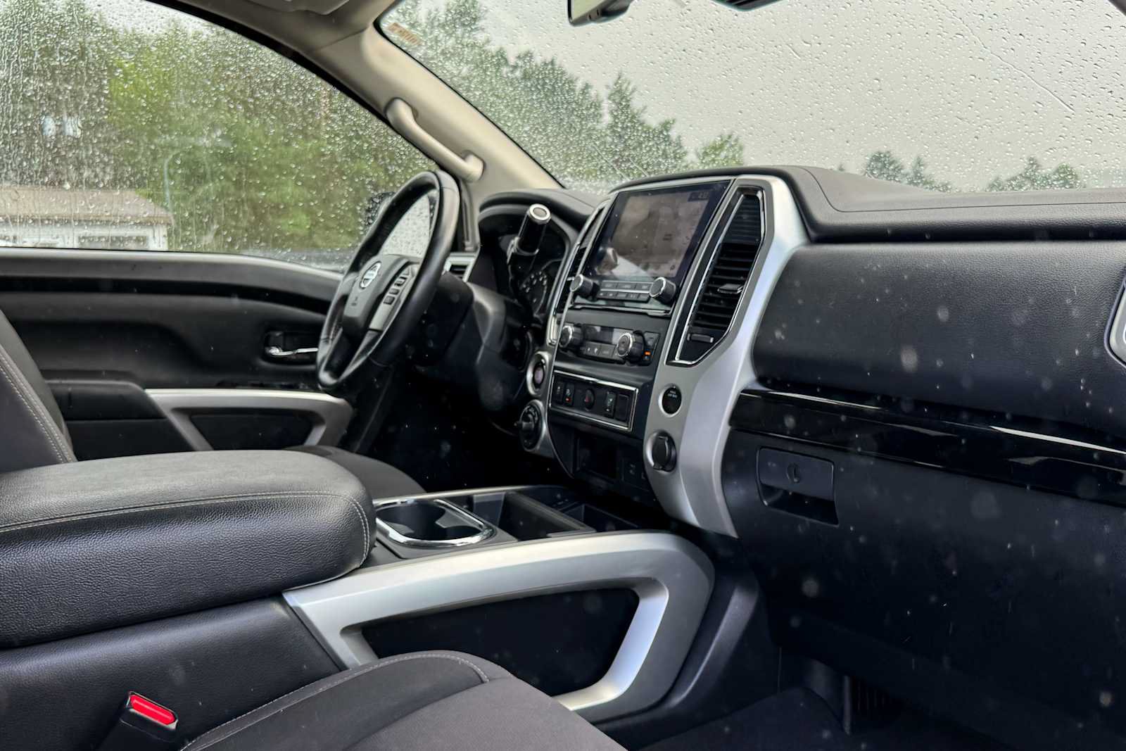 Used 2021 Nissan Titan SV w/ SV Convenience Package AWD/4WD image 10