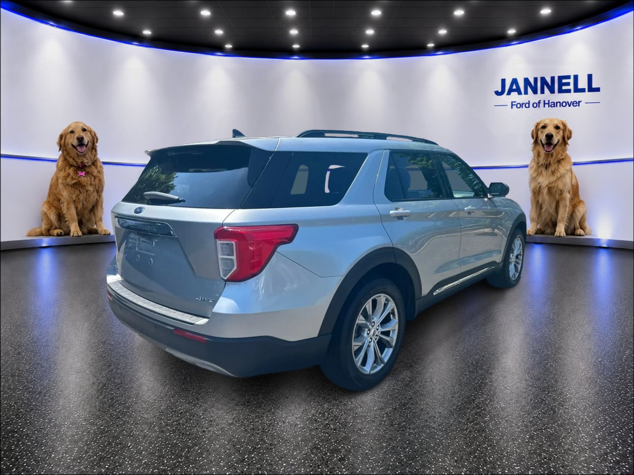 Used 2023 Ford Explorer XLT w/ Equipment Group 202A AWD/4WD image 6