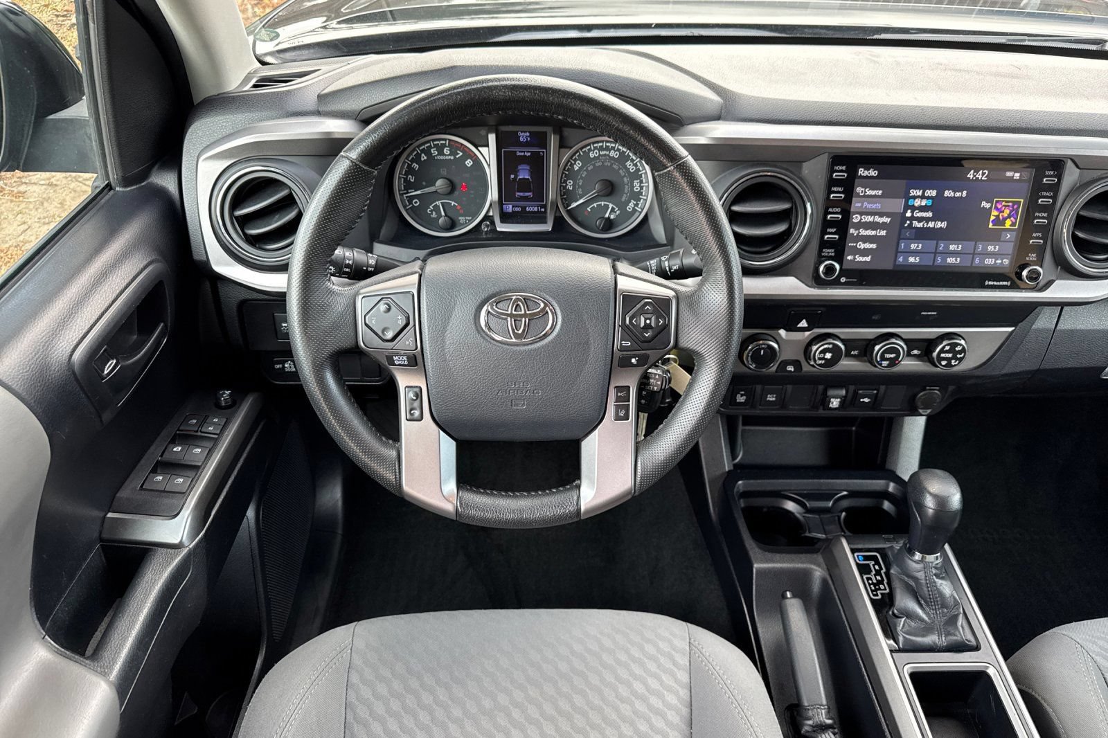 Used 2020 Toyota Tacoma SR5 w/ Technology Package AWD/4WD image 17