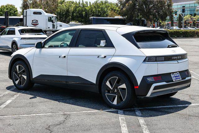 New 2026 Hyundai Ioniq 5 SE RWD image 4