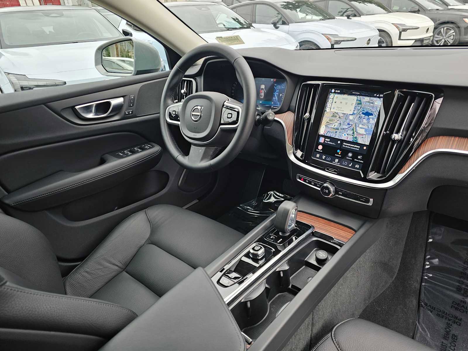 Certified 2025 Volvo V60 B5 Cross Country Plus image 10