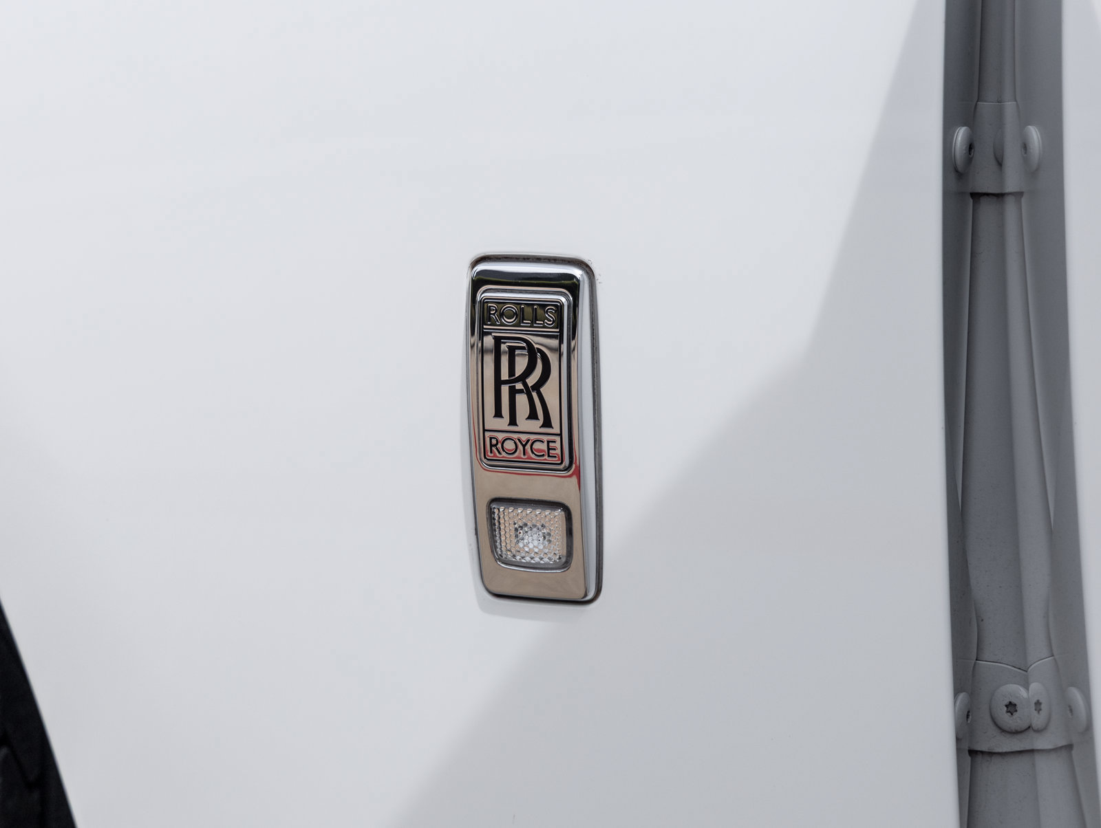Used 2023 Rolls-Royce Phantom Extended Wheelbase w/ Leather Finishing Pack RWD image 17