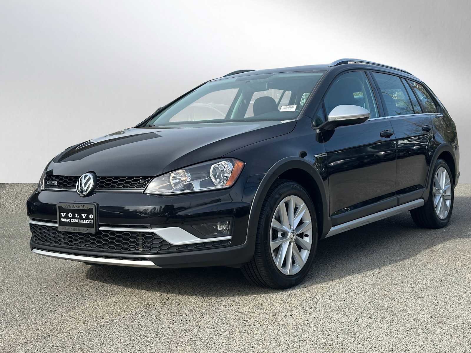 Used 2017 Volkswagen Golf Alltrack S AWD/4WD image 7
