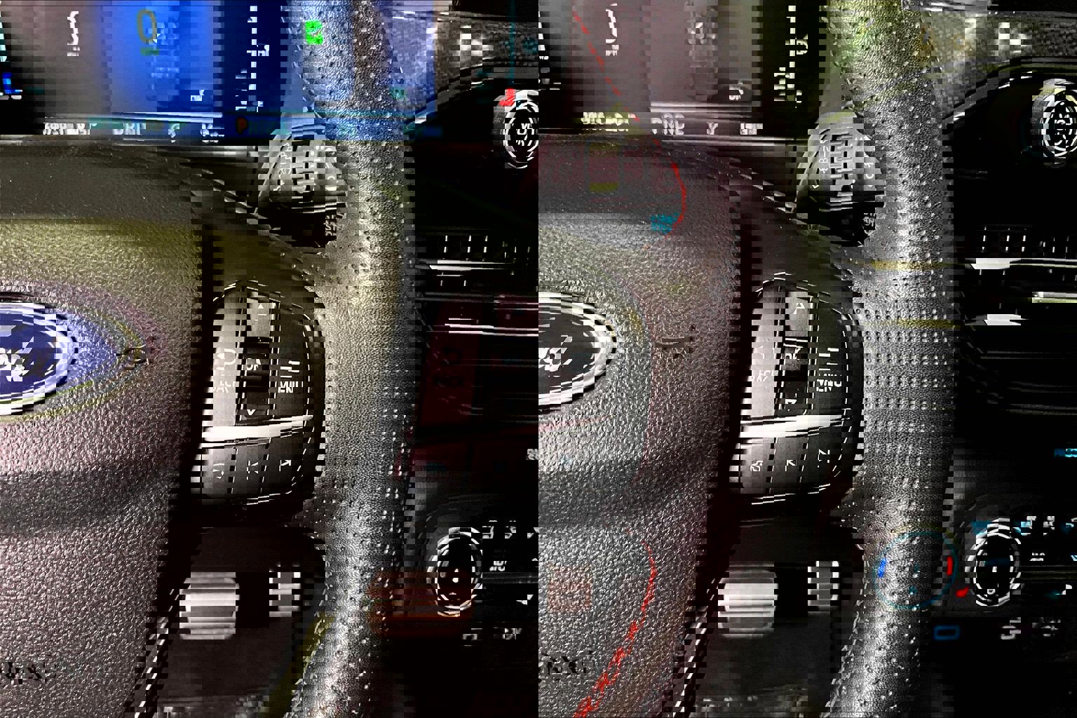 Used 2023 Ford Escape ST-Line image 12