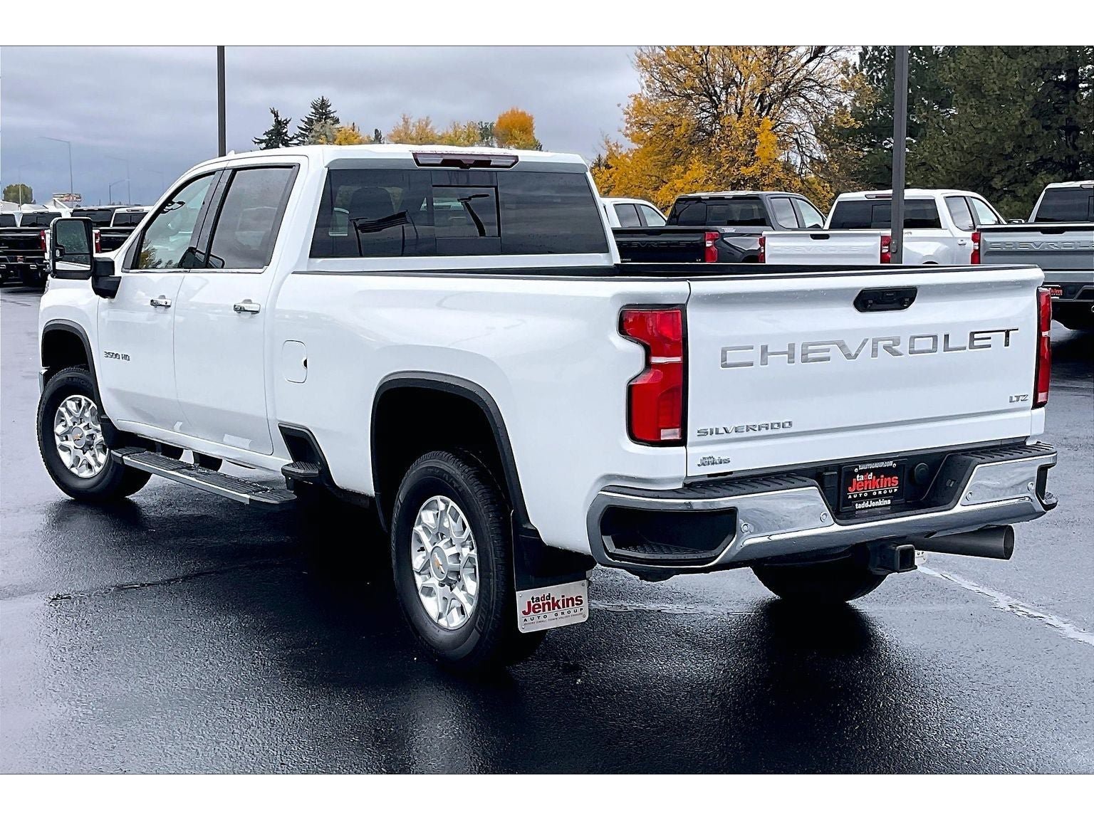 Used 2024 Chevrolet Silverado 3500 LTZ w/ LTZ Plus Package AWD/4WD image 13