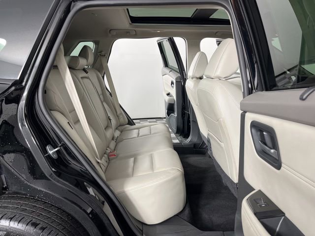 Used 2023 Nissan Rogue SL w/ SL Premium Package image 47