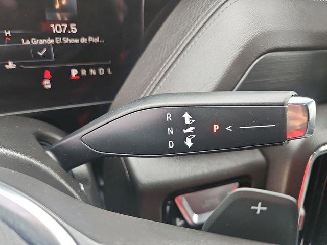 Used 2025 GMC Yukon XL Denali RWD image 16