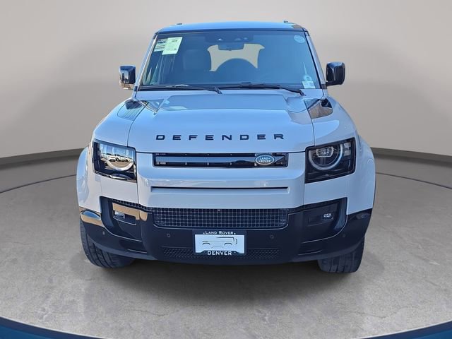 New 2026 Land Rover Defender 130 X-Dynamic SE image 2