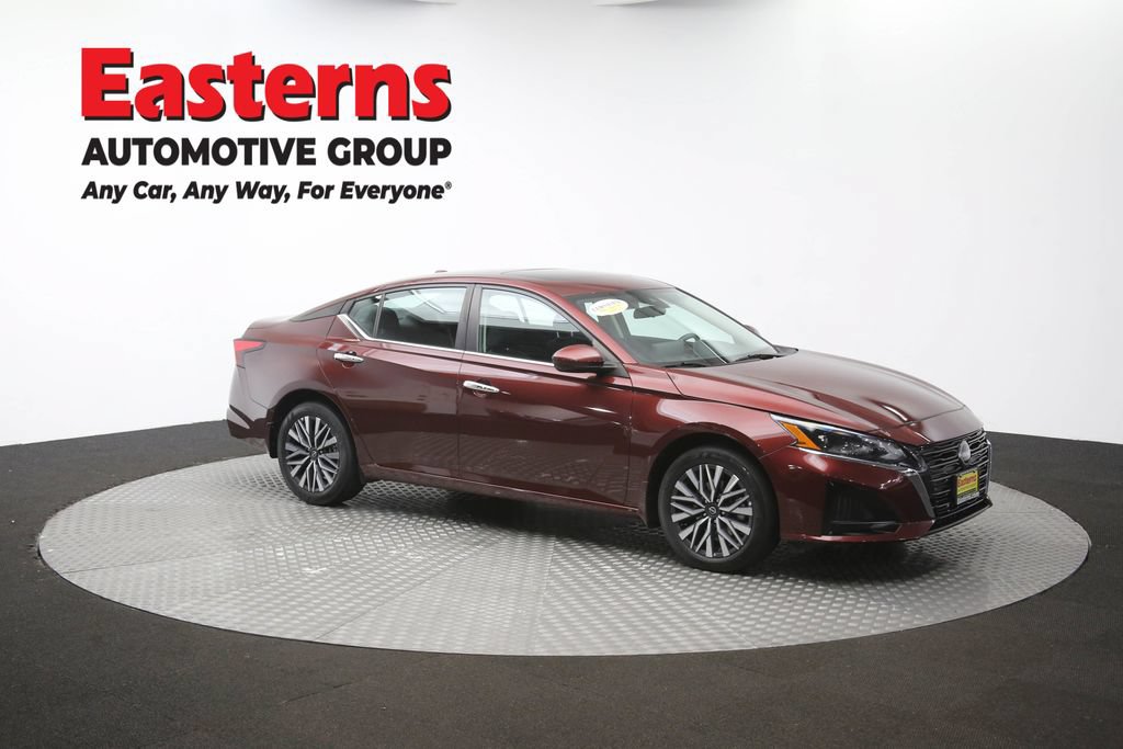 Used 2024 Nissan Altima 2.5 SV w/ SV Premium Package AWD/4WD image 49