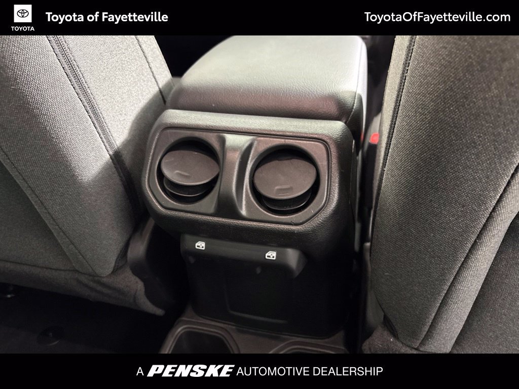 Used 2025 Jeep Gladiator Sport AWD/4WD image 8