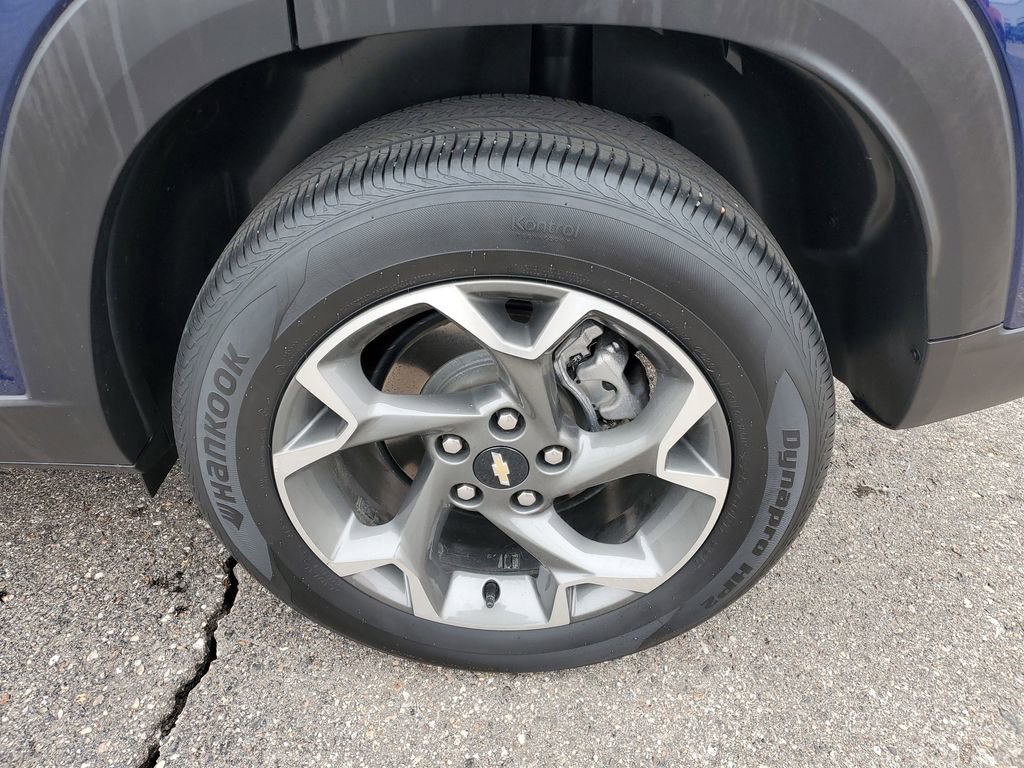 Certified 2024 Chevrolet Trax LT w/ Driver Confidence Package image 29