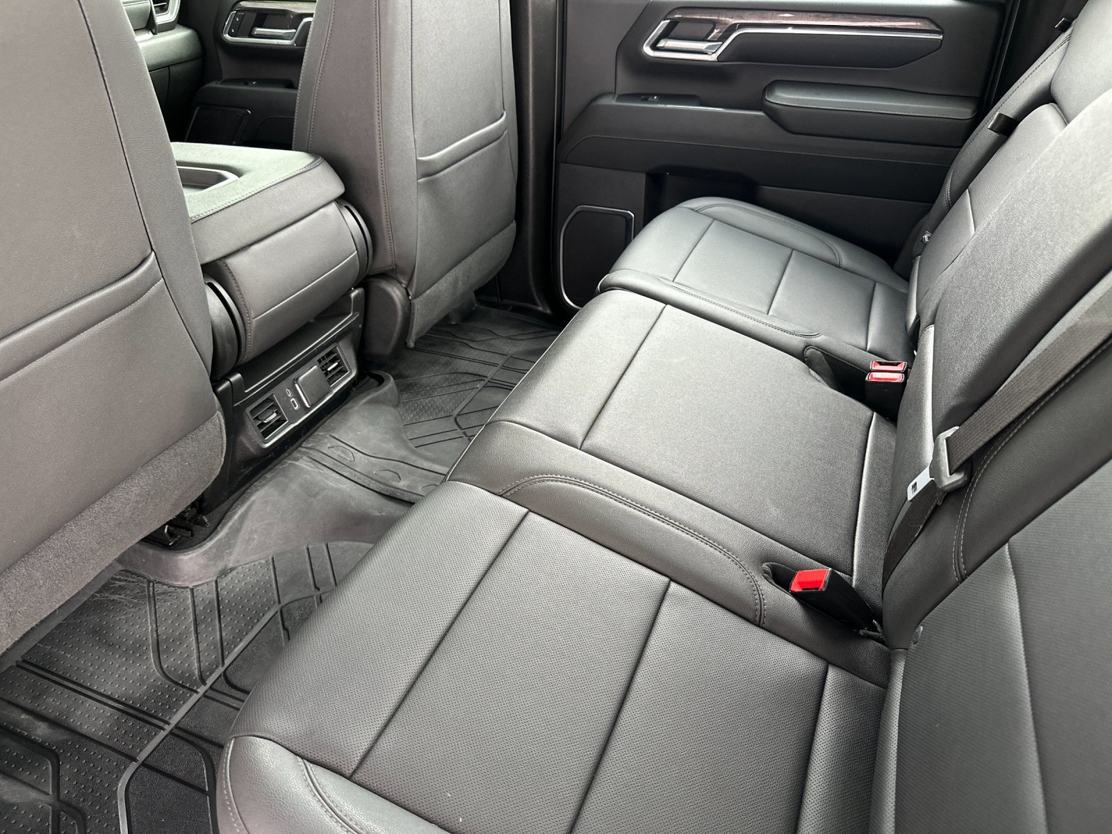 Used 2024 Chevrolet Silverado 2500 LTZ AWD/4WD image 12