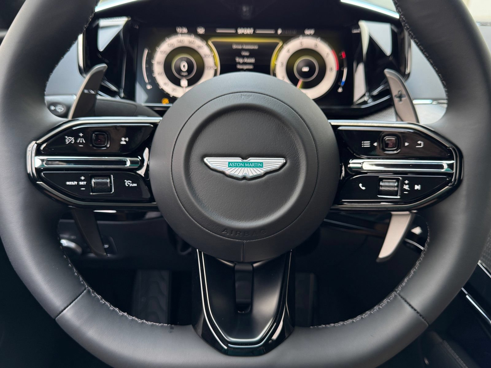 New 2026 Aston Martin V8 Vantage Coupe RWD image 15