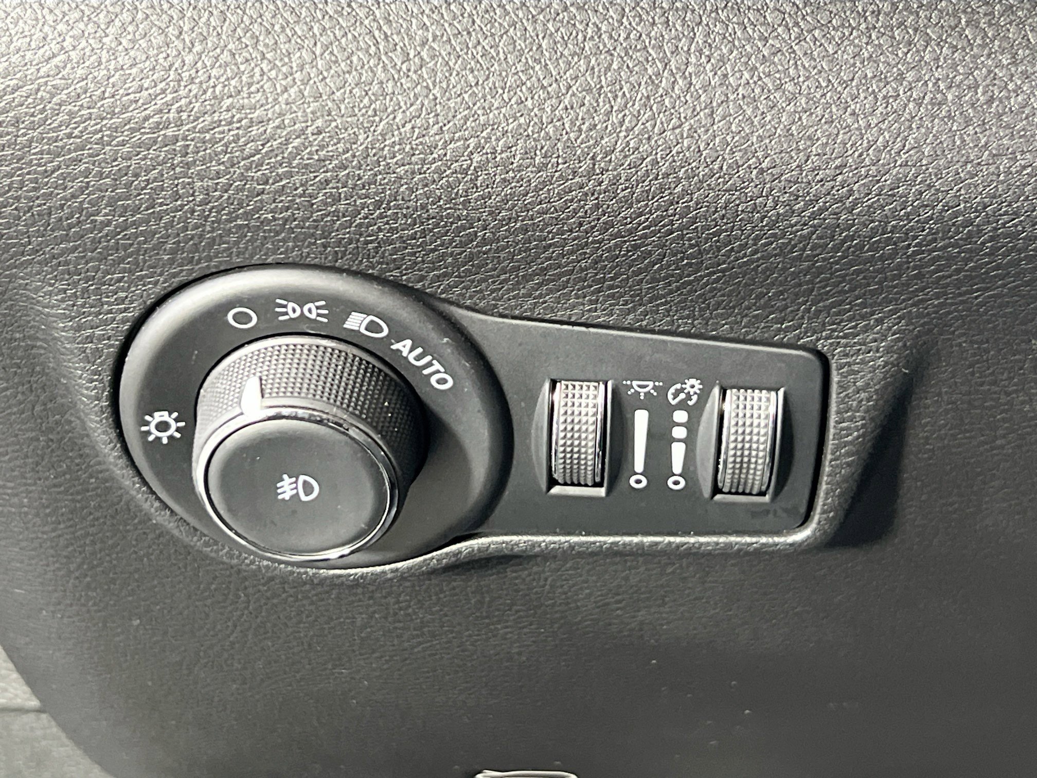 Used 2022 Jeep Compass Latitude image 10