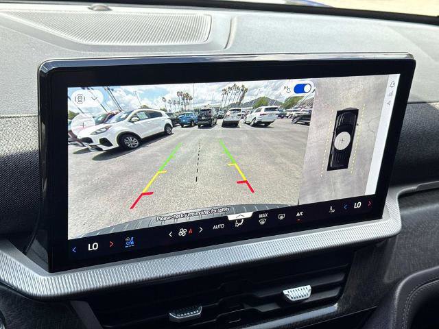 Certified 2025 Ford Explorer Platinum RWD image 16