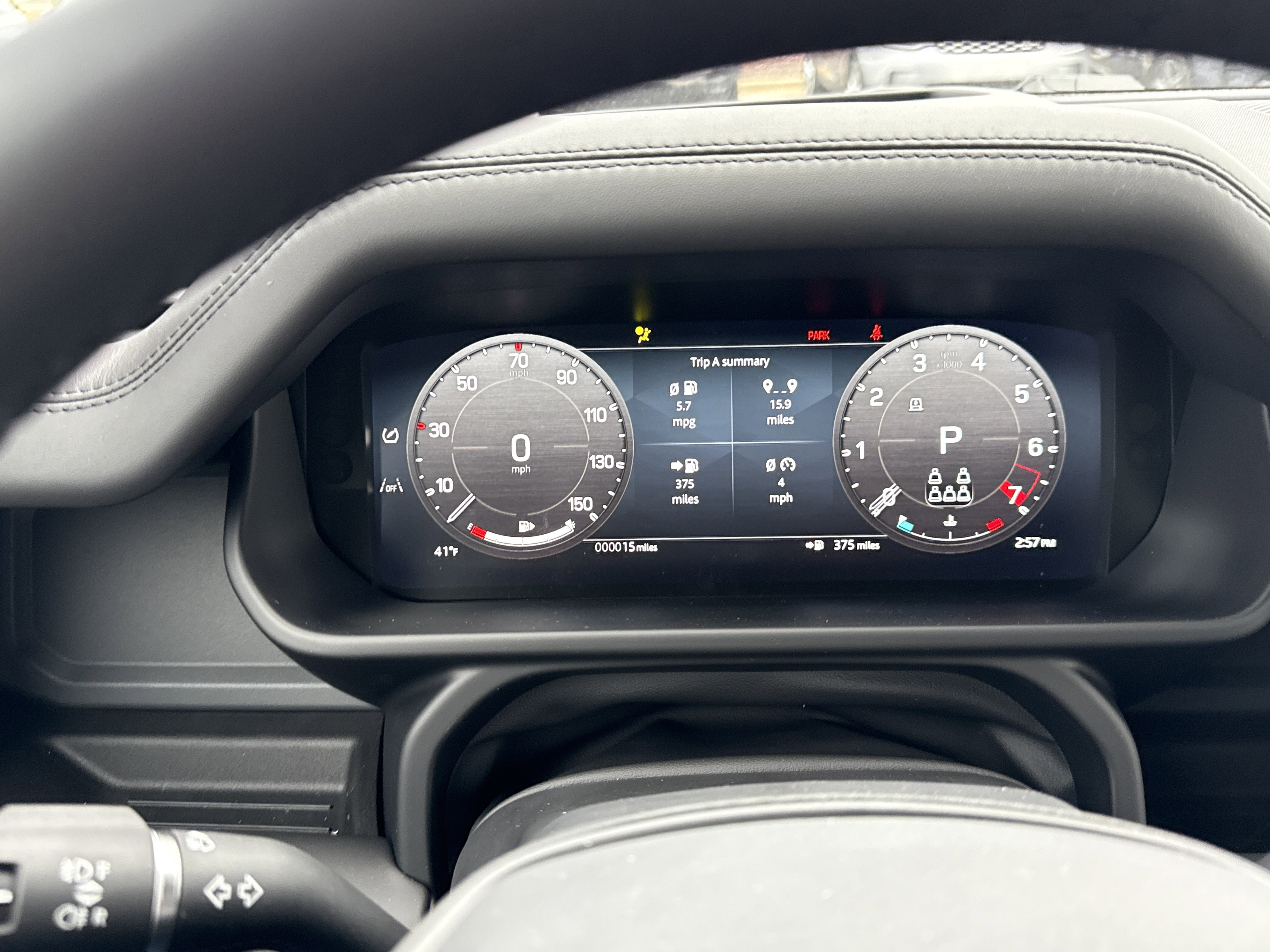 New 2026 Land Rover Defender 130 X-Dynamic SE image 12