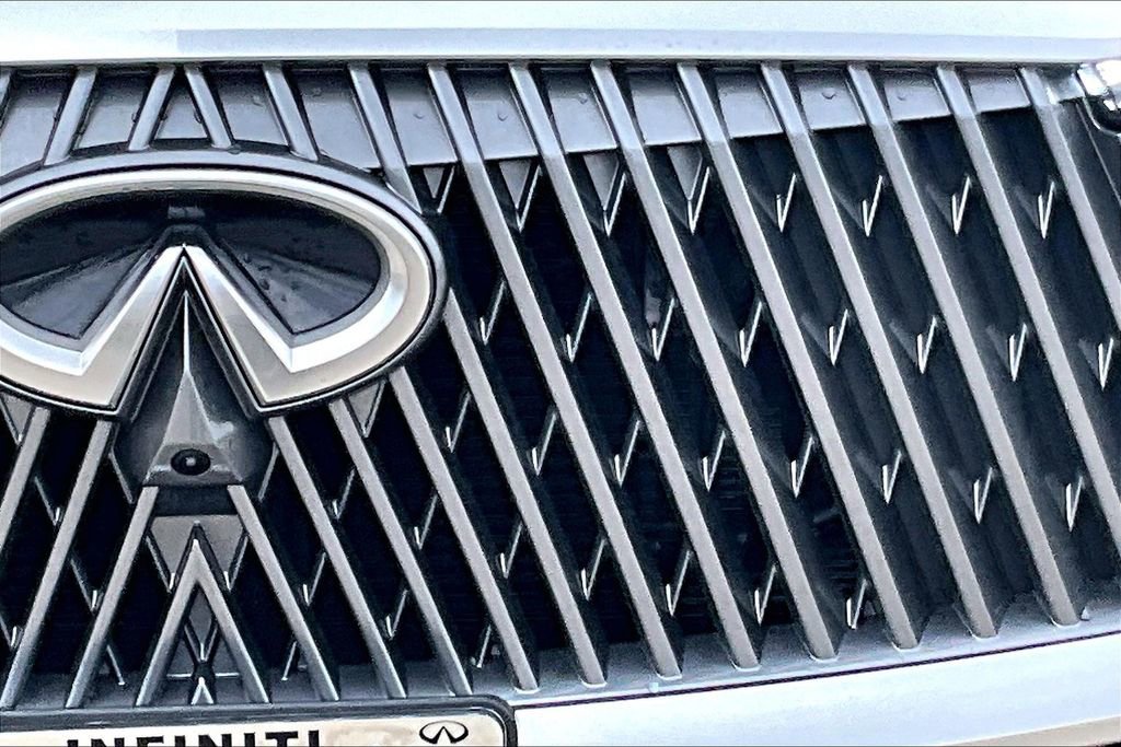 Certified 2026 INFINITI QX60 Luxe w/ Cargo Package AWD/4WD image 11