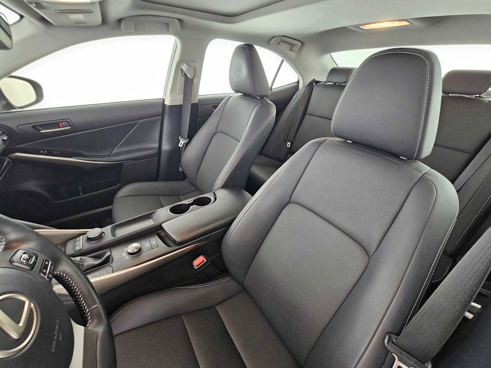 Used 2020 Lexus IS 300 RWD image 21