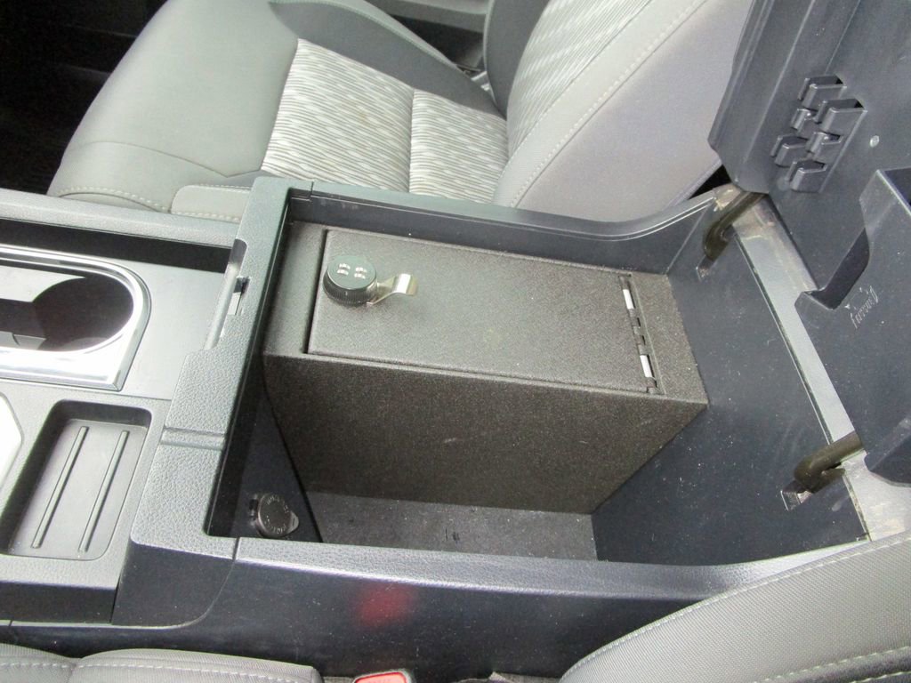 Used 2021 Toyota Tundra SR5 image 36