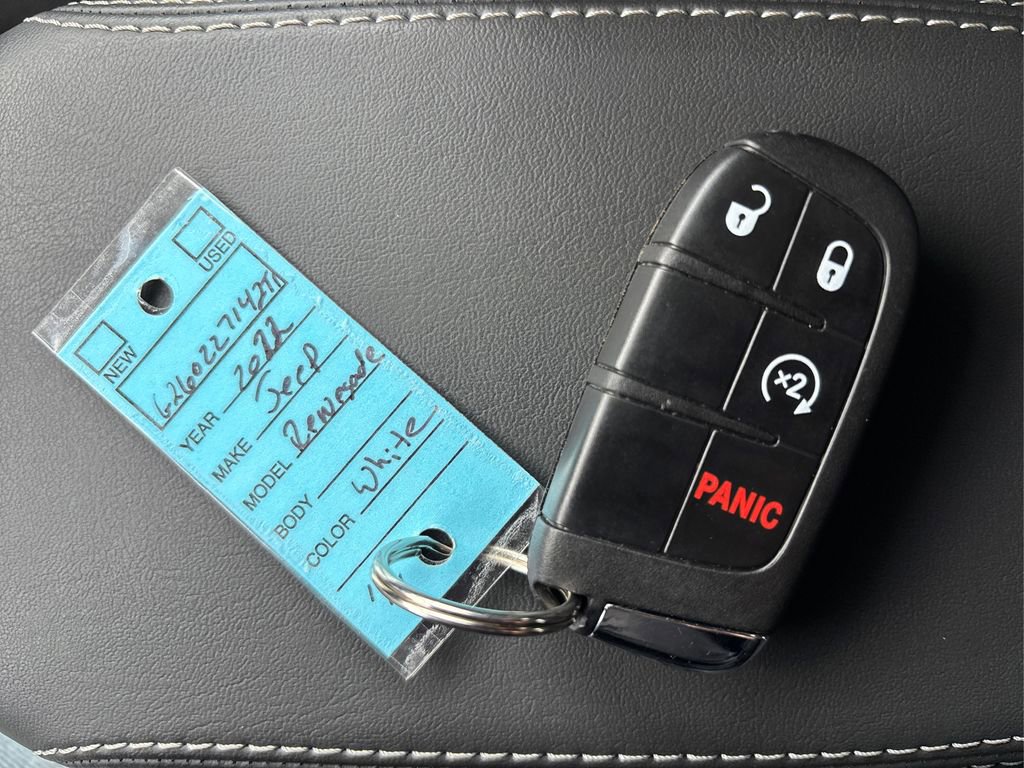 Used 2022 Jeep Renegade Latitude image 35