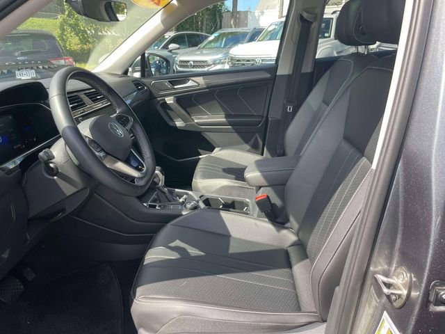 Used 2022 Volkswagen Tiguan SE image 15