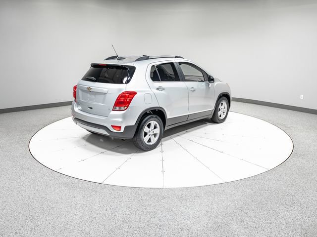 Used 2019 Chevrolet Trax LT w/ LT Convenience Package FWD image 29