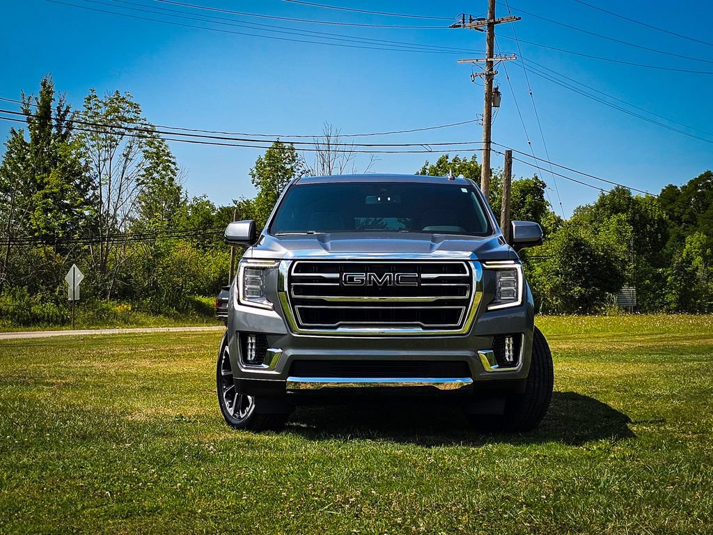 Used 2022 GMC Yukon XL SLT w/ SLT Premium Package AWD/4WD image 9