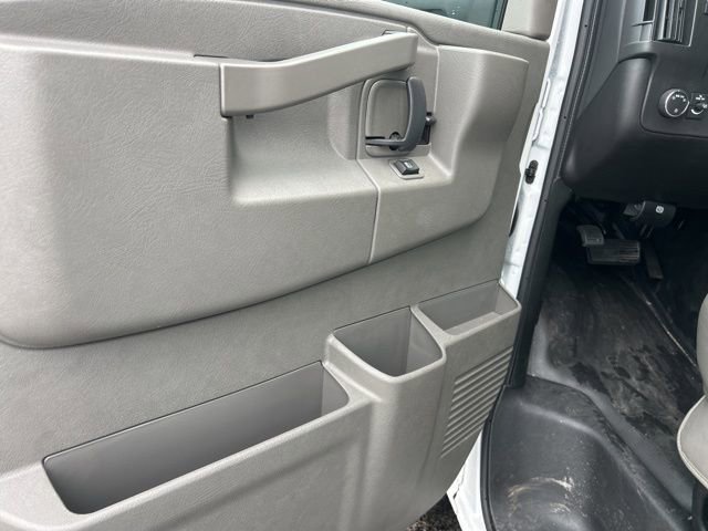 New 2026 Chevrolet Express 4500 w/ Power Convenience Package RWD image 11