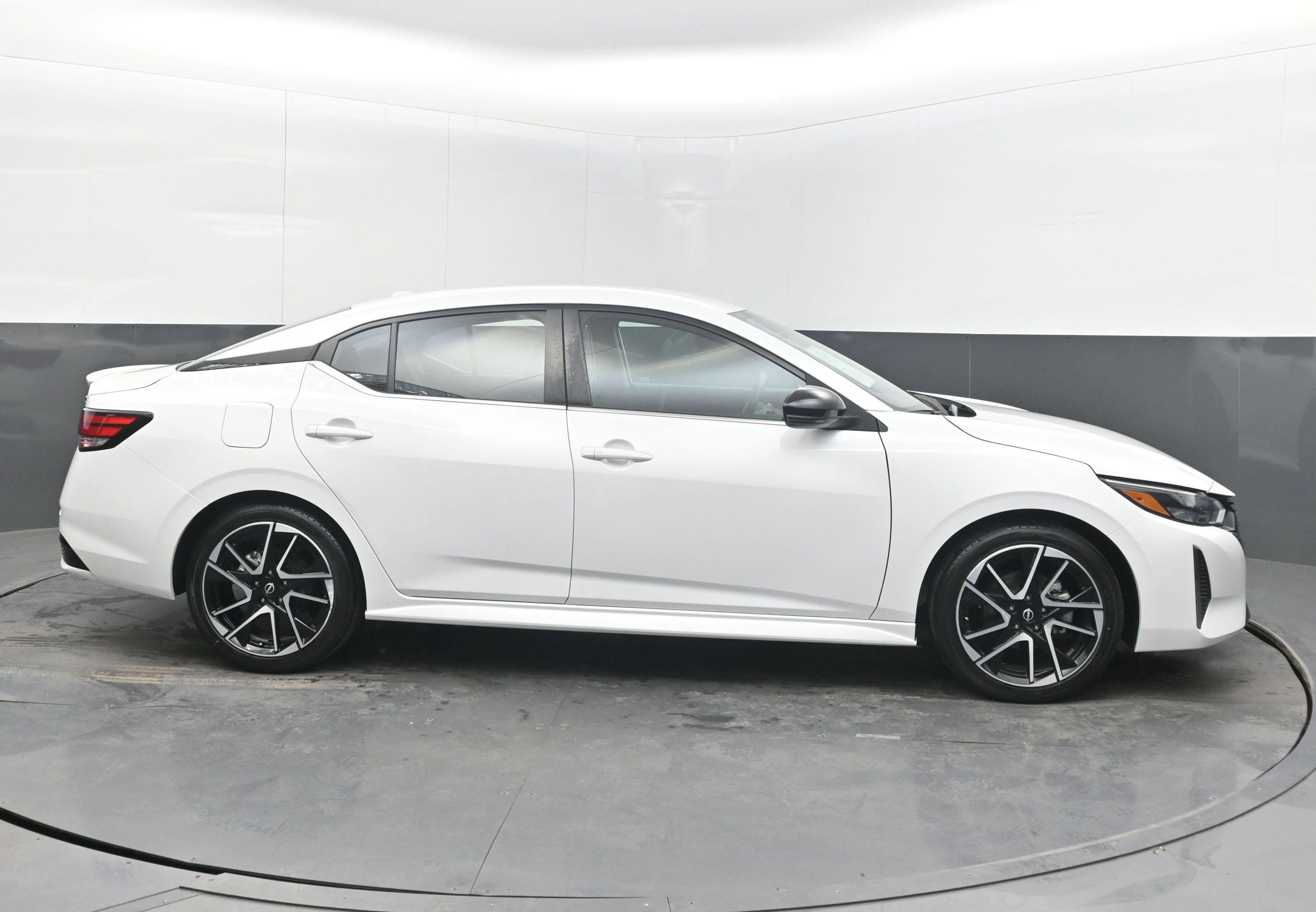 Used 2024 Nissan Sentra SR image 10