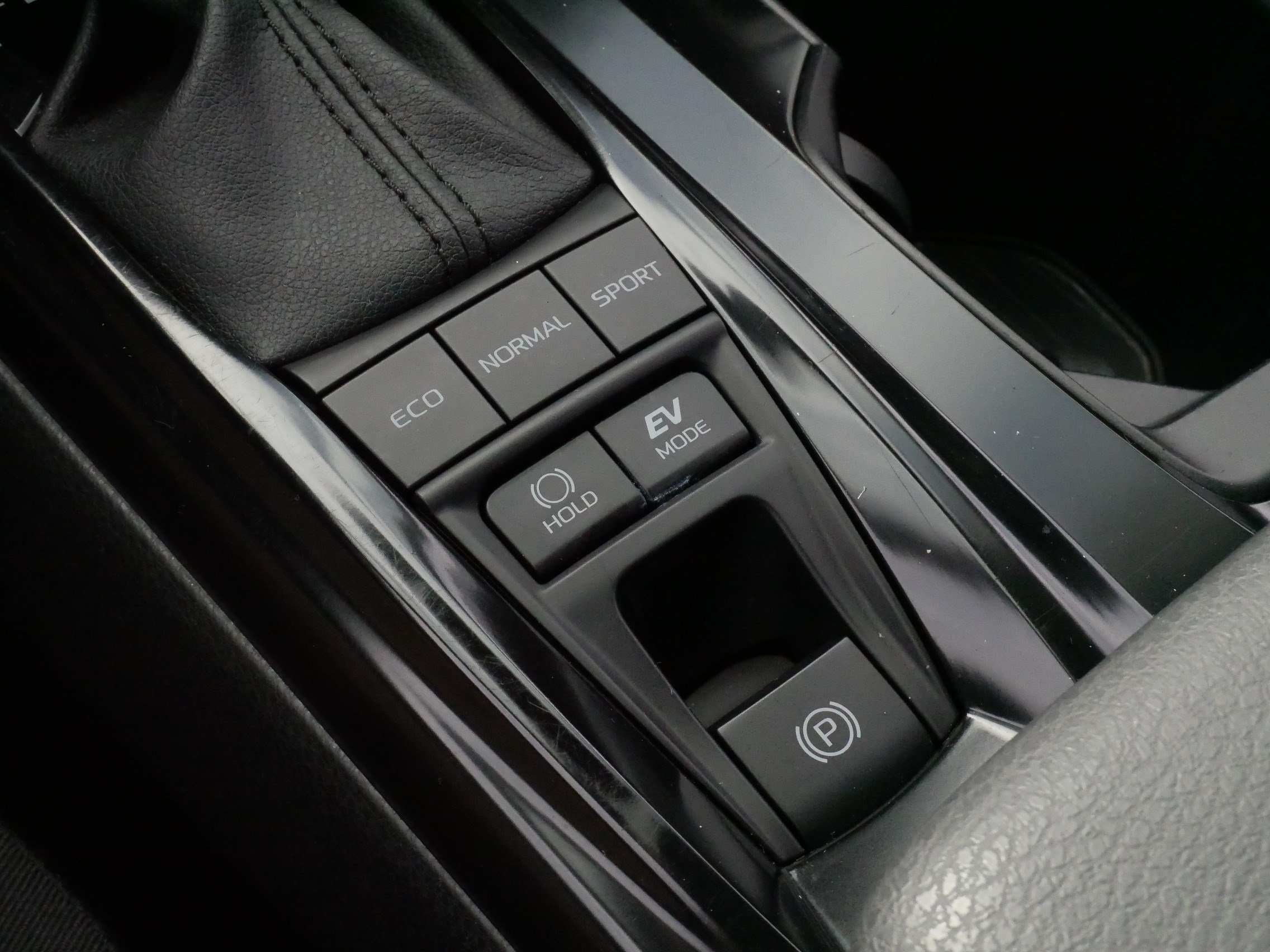 Certified 2025 Toyota Camry LE w/ Convenience Package FWD image 25