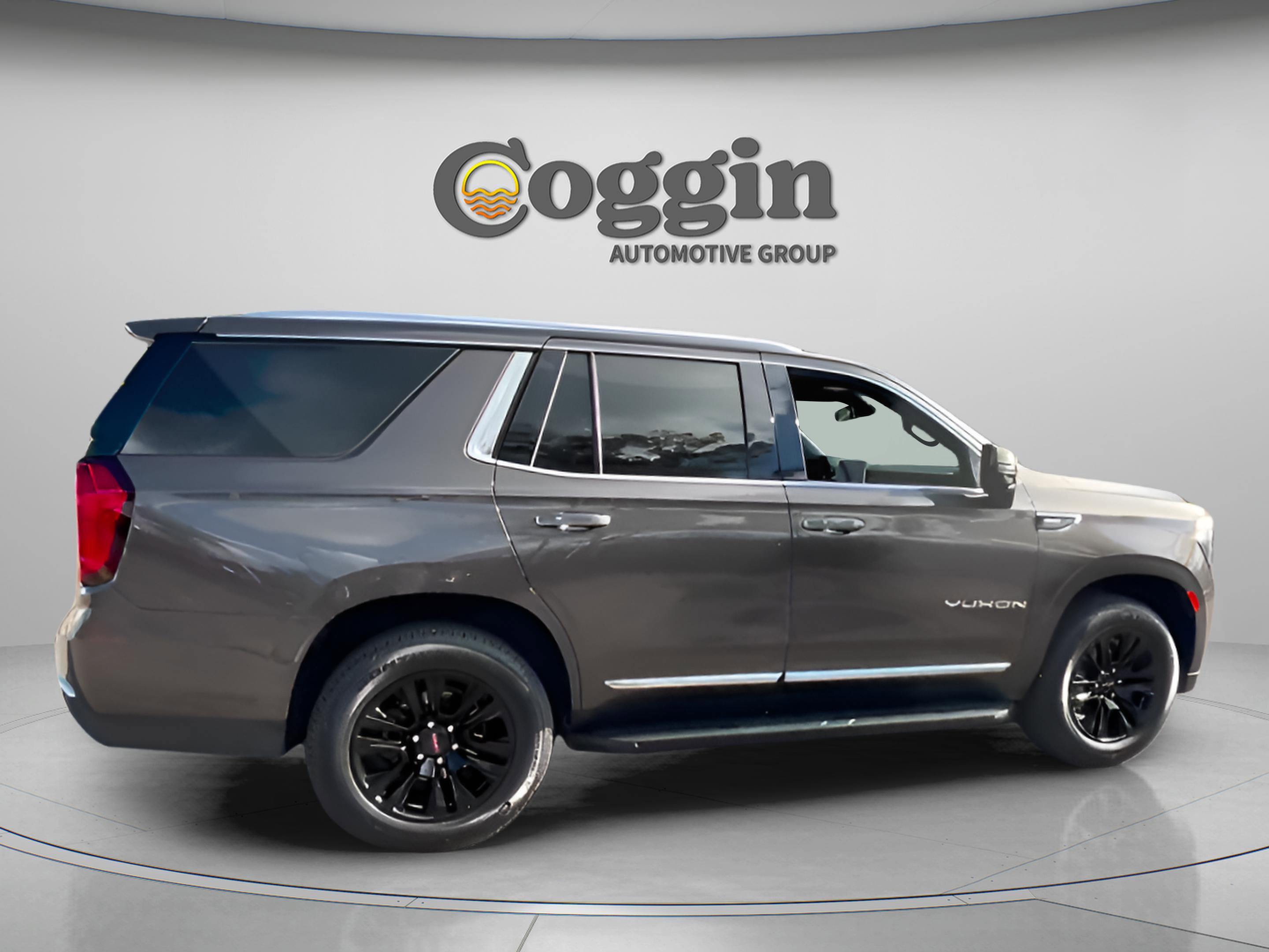 Used 2021 GMC Yukon SLT w/ SLT Premium Package image 24