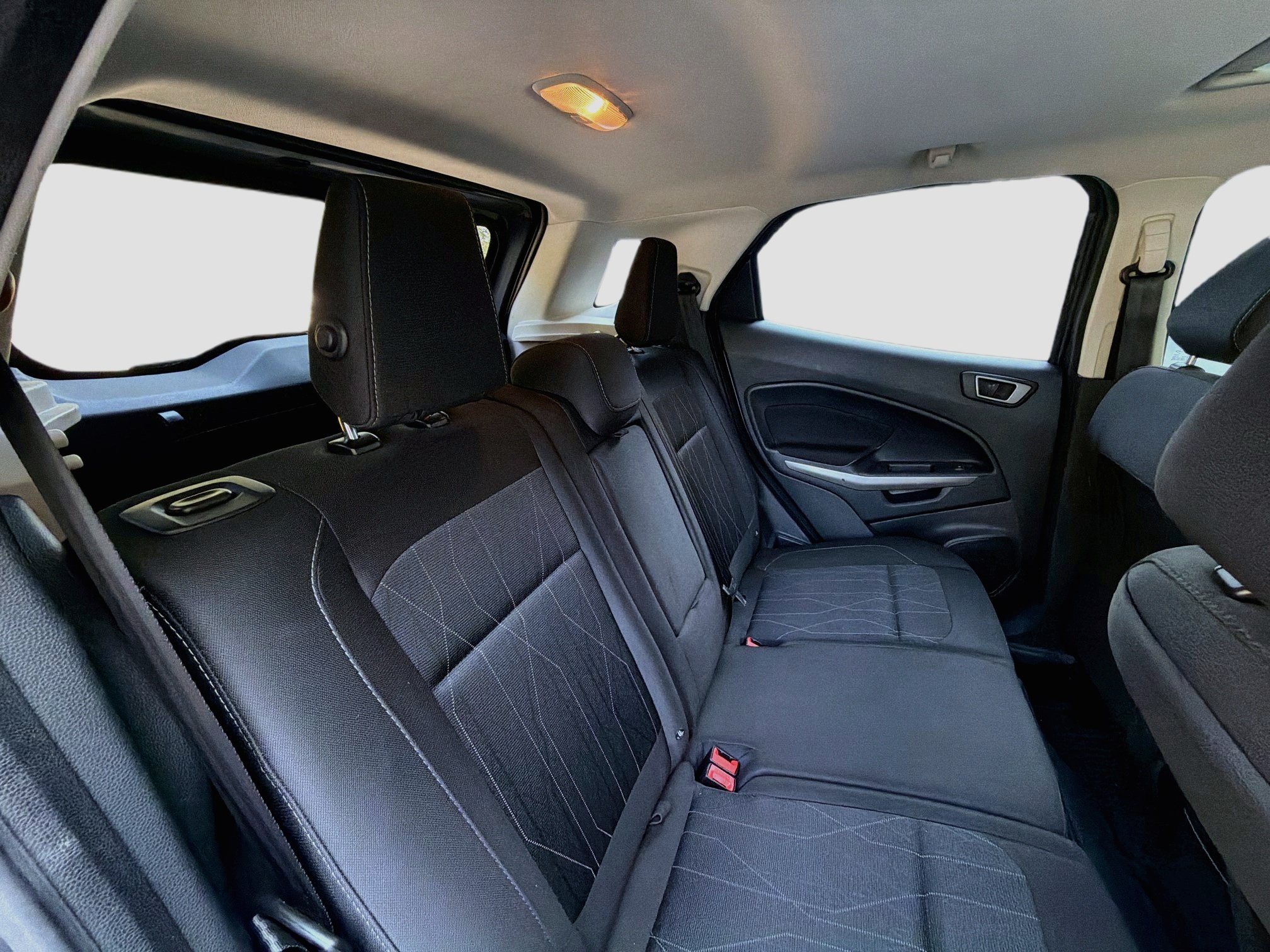 Used 2020 Ford EcoSport SE FWD image 24