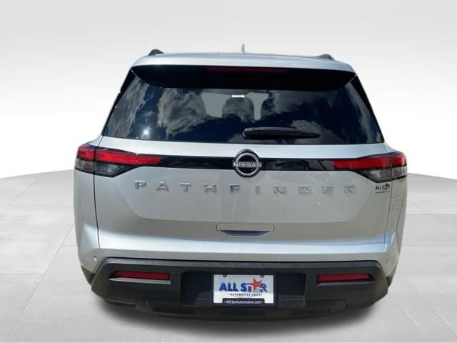 Used 2025 Nissan Pathfinder SV image 8