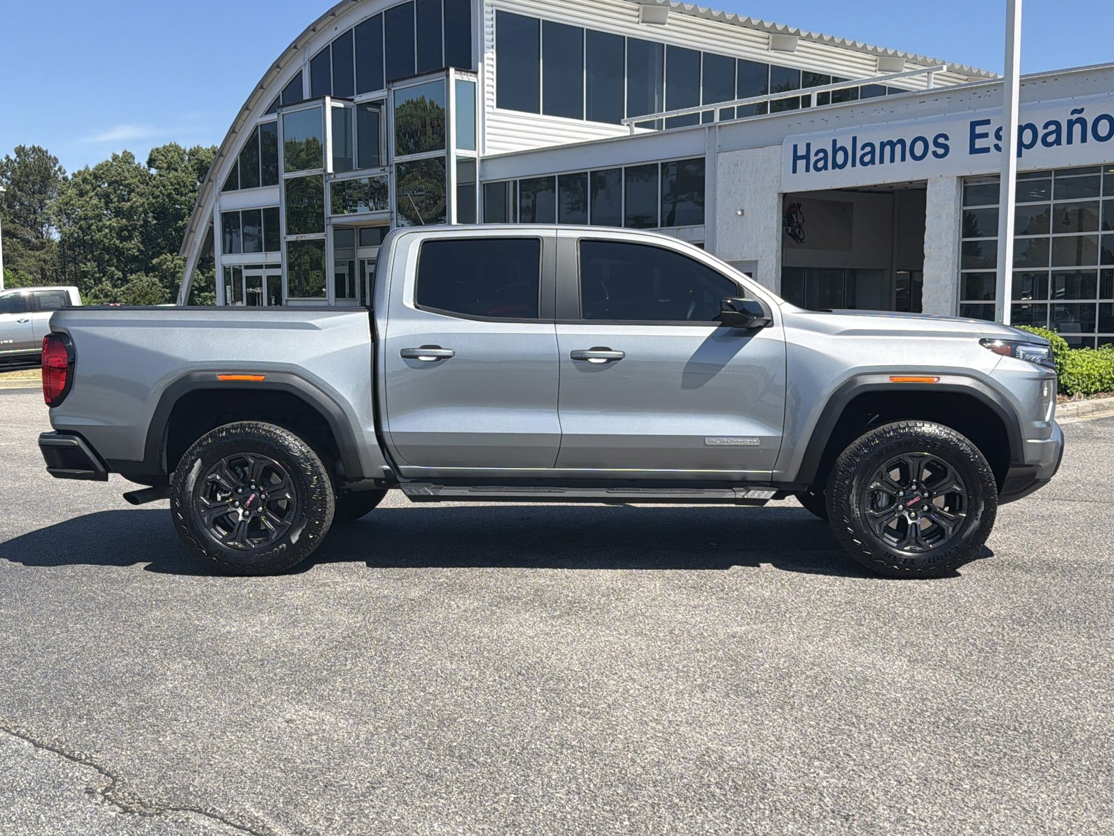 Used 2024 GMC Canyon Elevation w/ Convenience Package image 16