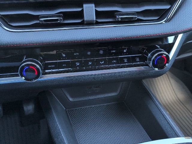 New 2026 Chevrolet Equinox RS w/ LPO, Floor Liner Package image 23