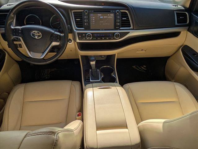 Used 2015 Toyota Highlander XLE FWD image 19