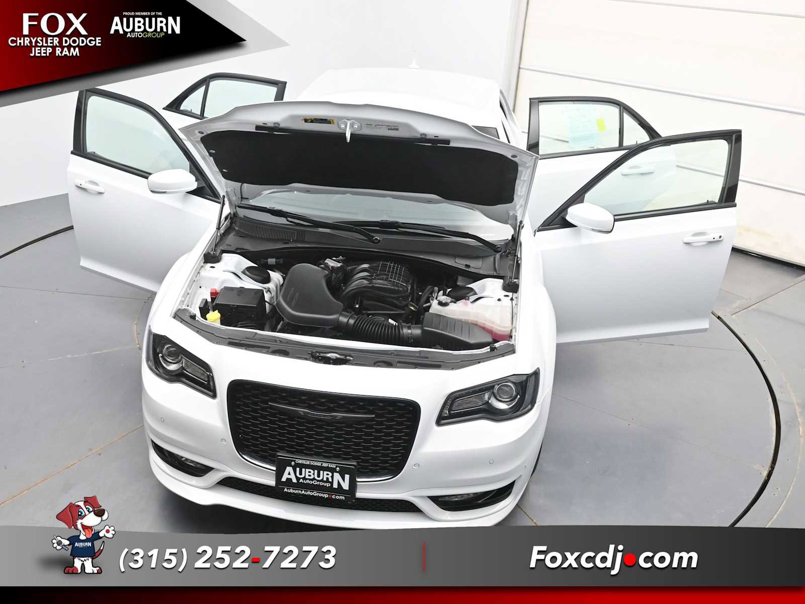 Used 2023 Chrysler 300 Touring L w/ Comfort Group image 33