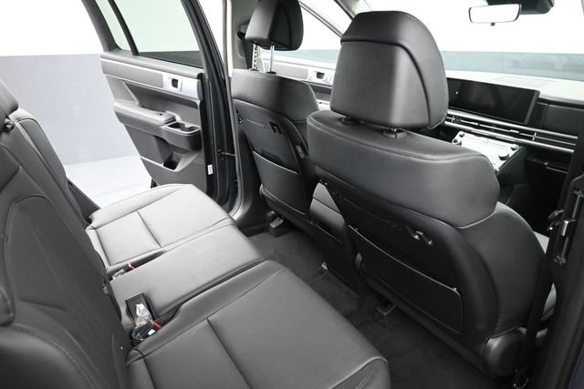 Used 2026 Hyundai Santa Fe SEL AWD/4WD image 16