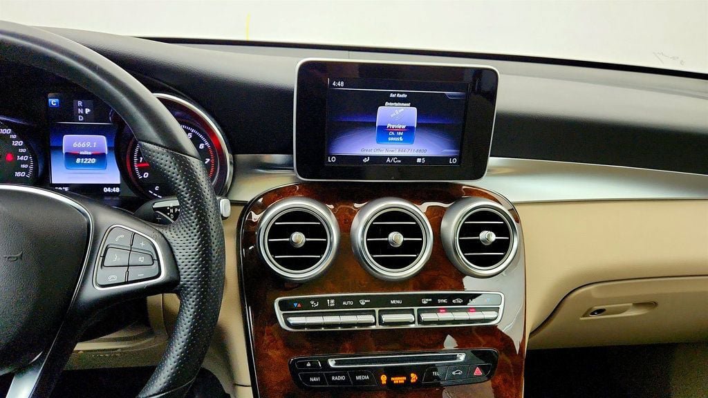 Used 2018 Mercedes-Benz GLC 300 4MATIC image 17