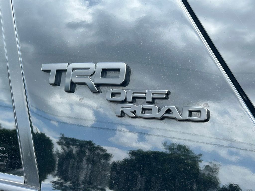 Used 2019 Toyota 4Runner TRD Off-Road Premium AWD/4WD image 15