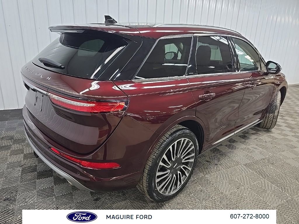 Used 2021 Lincoln Corsair Reserve w/ Sport Package image 12