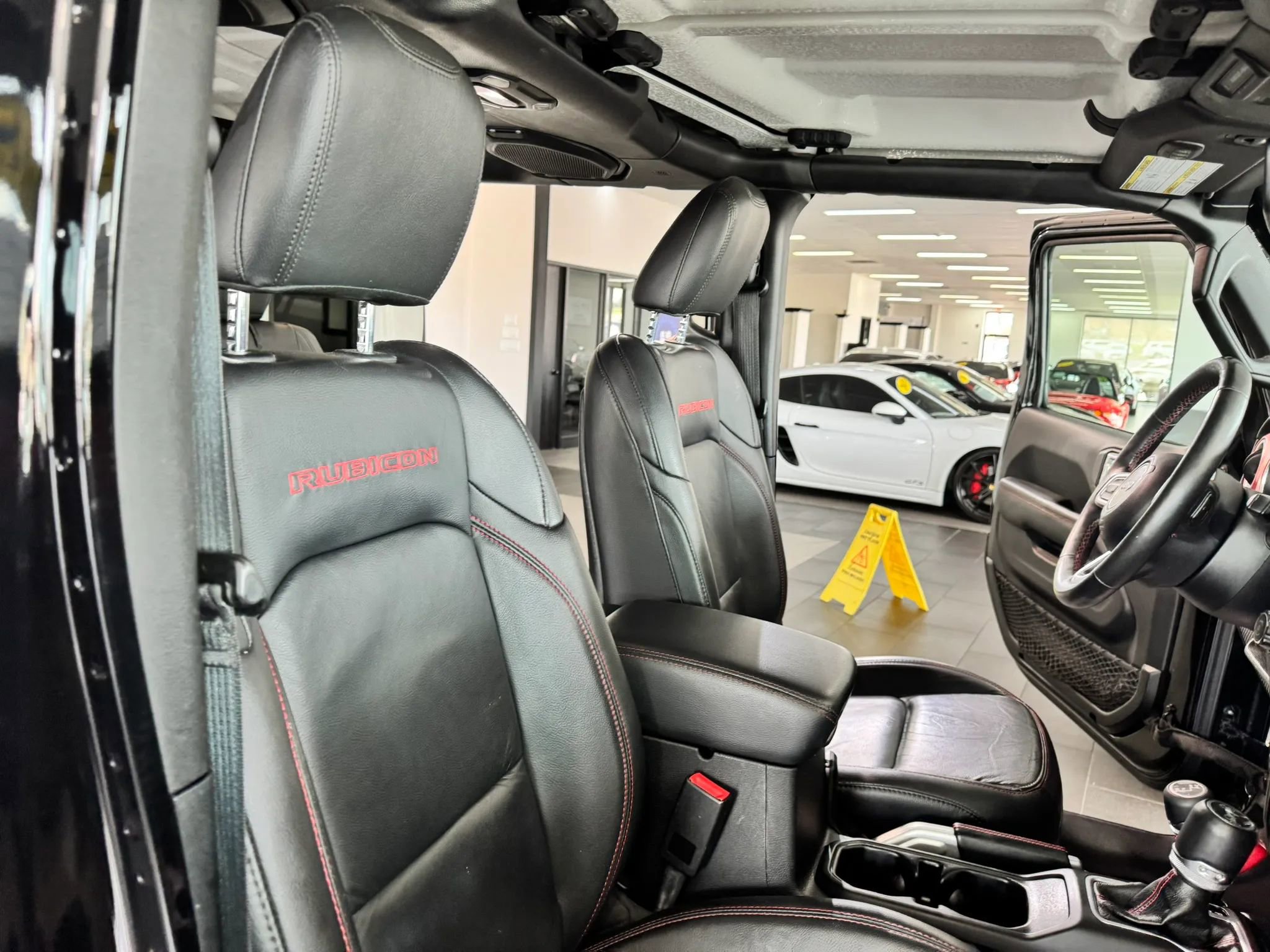 Used 2018 Jeep Wrangler Unlimited Rubicon image 15