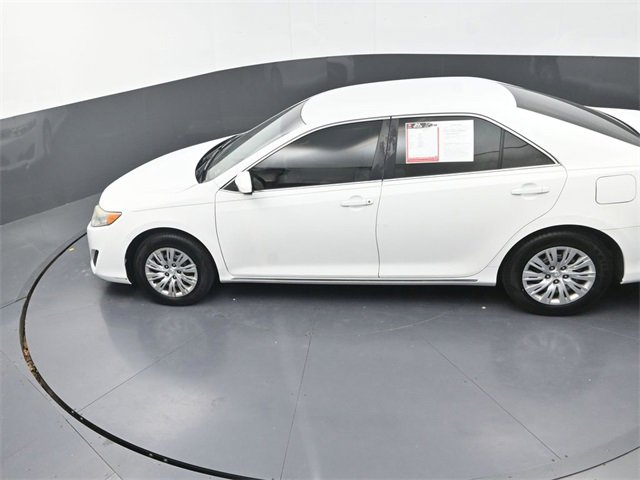 Used 2012 Toyota Camry LE image 22
