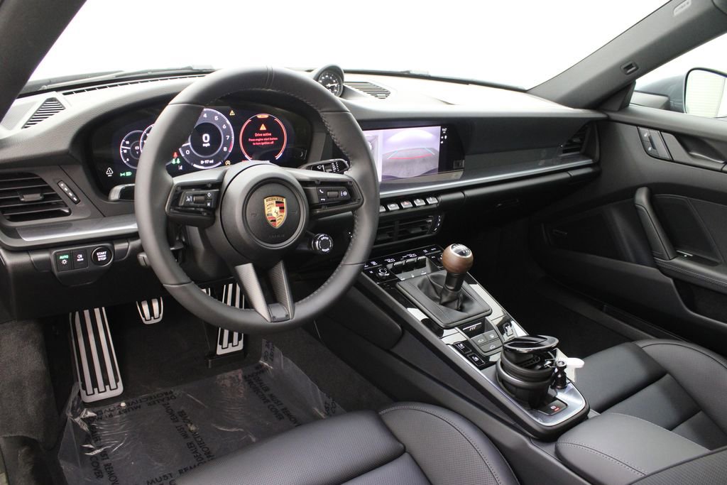 New 2026 Porsche 911 Carrera T image 4