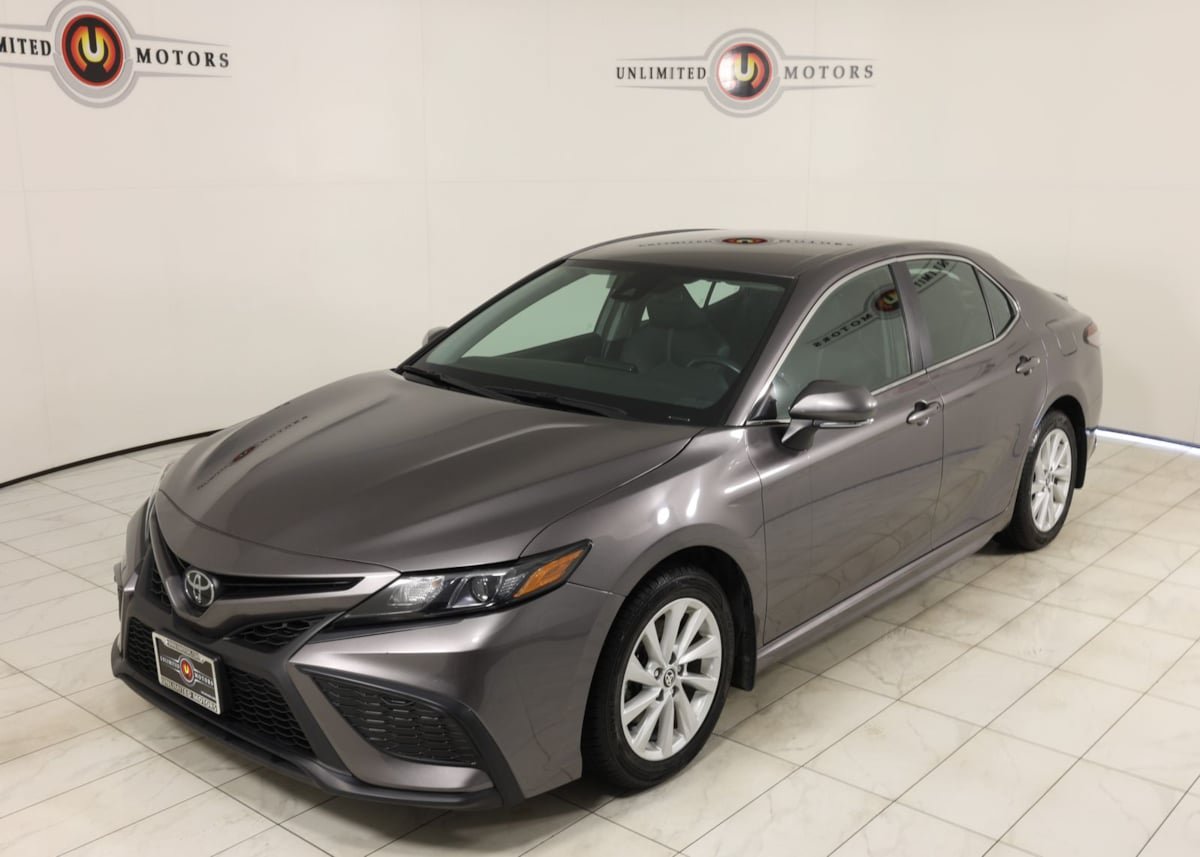 Used 2024 Toyota Camry SE FWD image 35